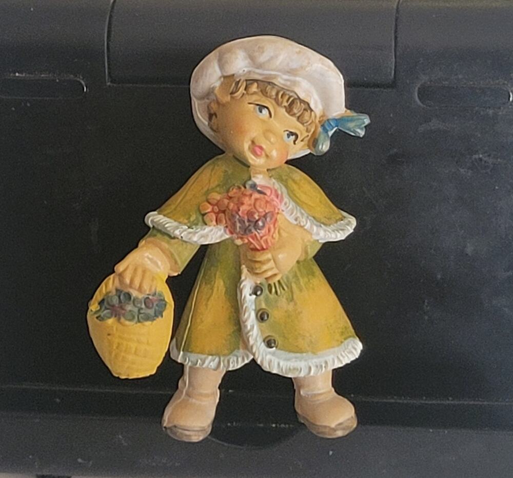 Vintage 1998 Hallmark Keepsake Ornament titled Bouquet of Memories Made in Italy